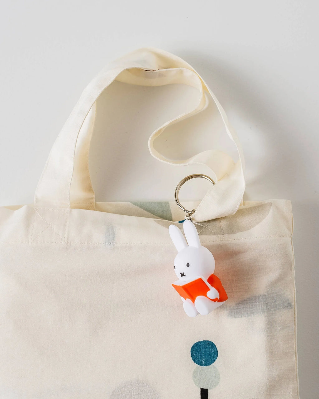 Miffy with Book Keyring – Red – 6cm