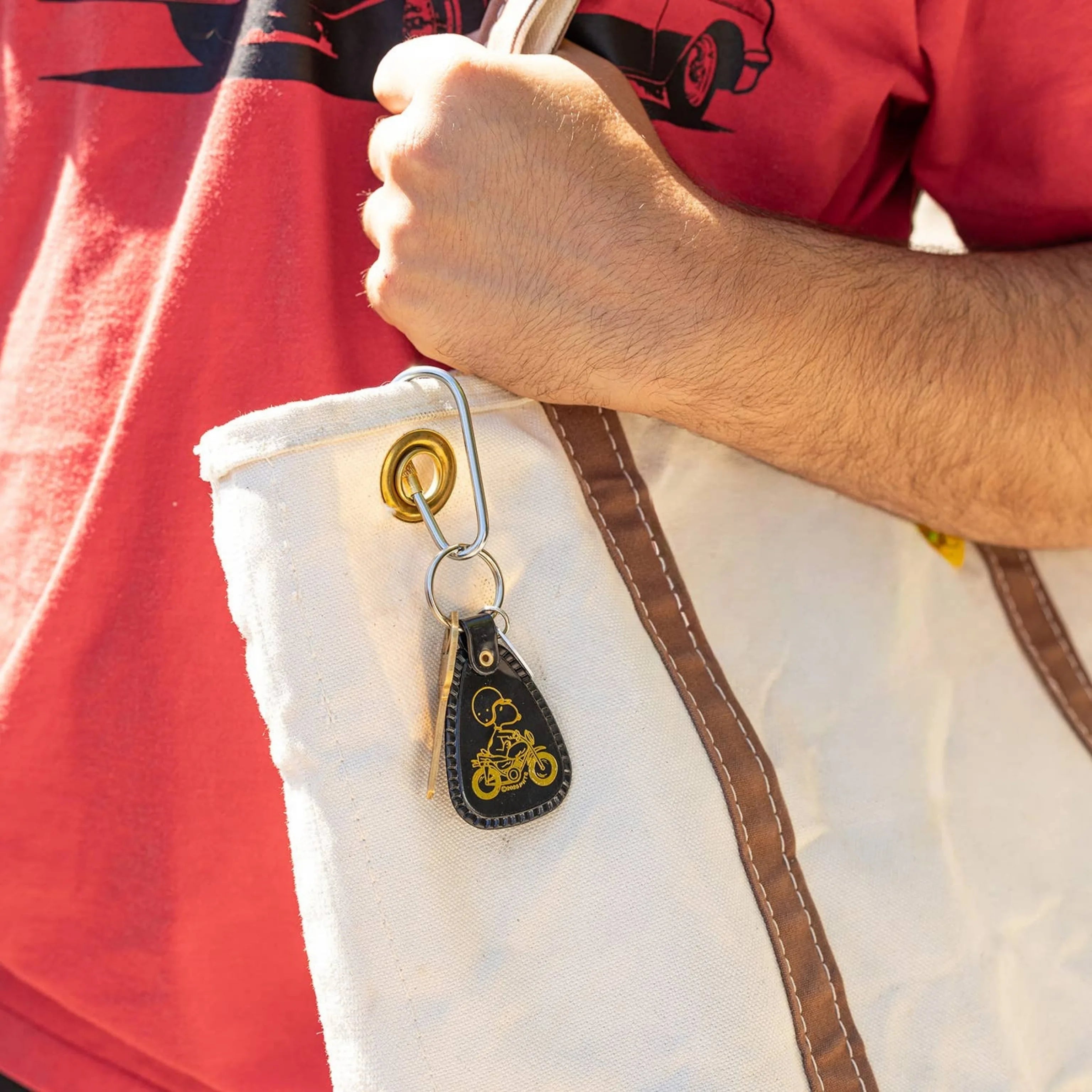 Snoopy Motorcycle Saddle Keychain – Peanuts