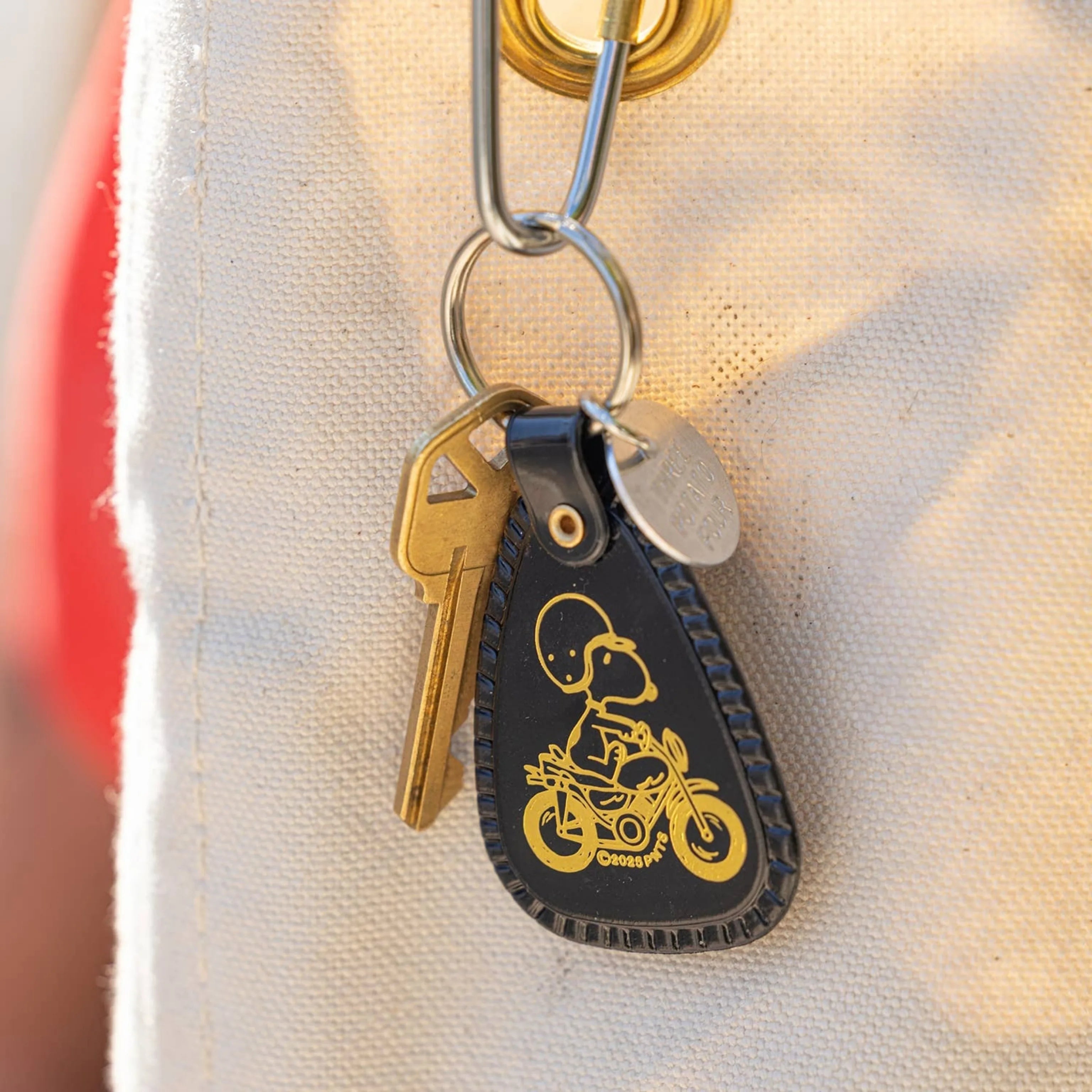 Snoopy Motorcycle Saddle Keychain – Peanuts